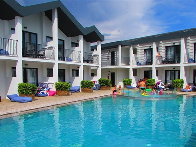 Aqua Bay