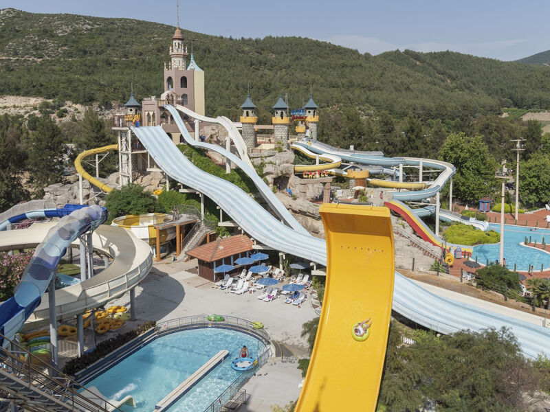 Aqua Fantasy Aquapark Hotel and Spa