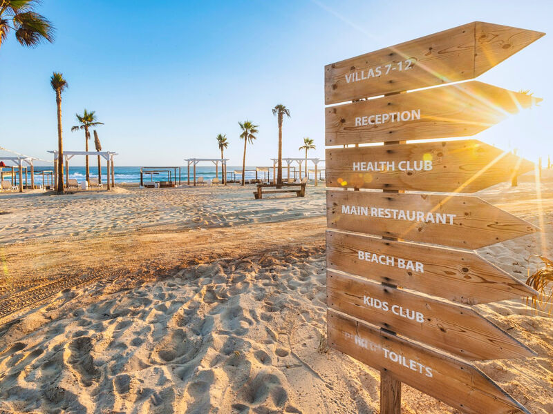 Aqua Heneish Beach