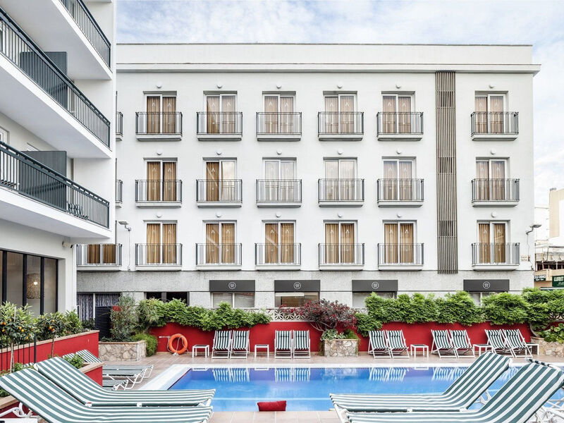 Aqua Hotel Bertran Park