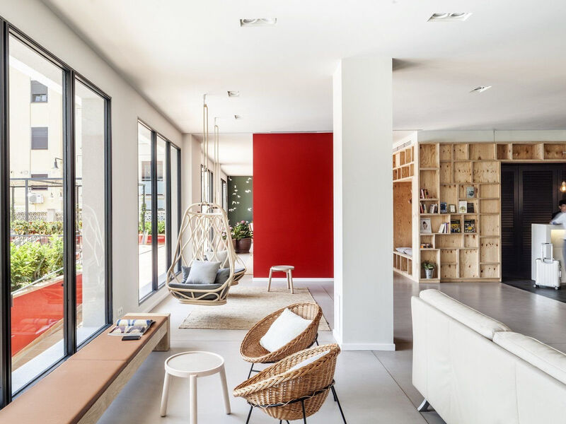 Aqua Hotel Bertran Park