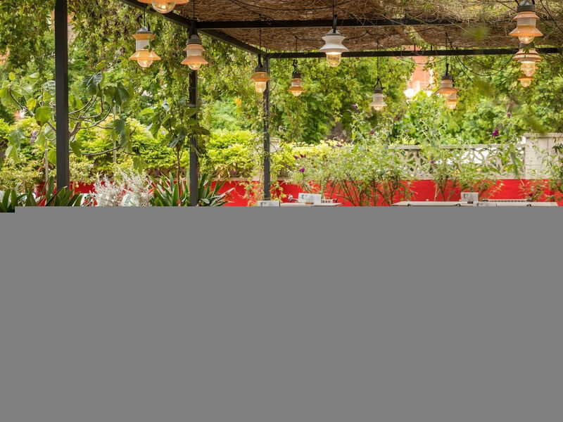 Aqua Hotel Bertran Park