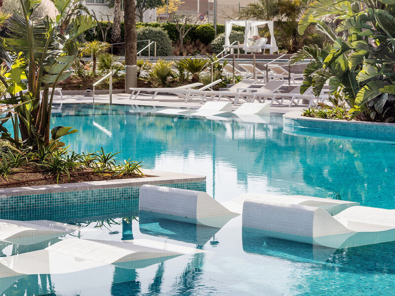 Aqua Hotel Silhouette & Spa