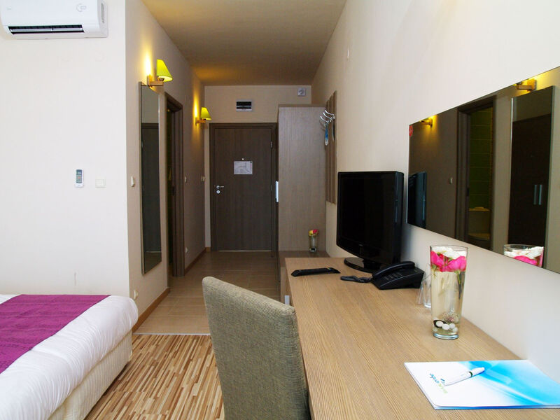 Aqua Nevis Clubhotel