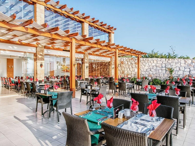 Aquasis De Luxe Resort & Spa