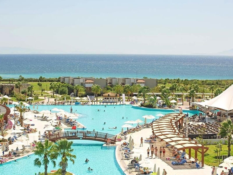 Aquasis De Luxe Resort & Spa