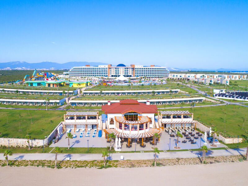 Aquasis Deluxe Resort