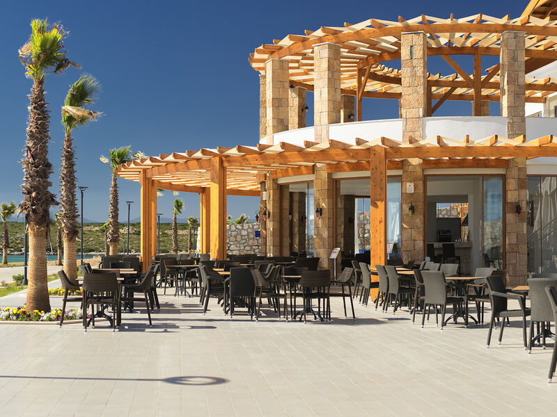 Aquasis Deluxe Resort