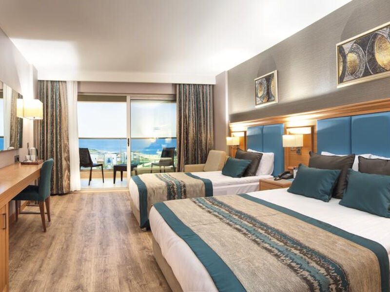 Aquasis Deluxe Resort