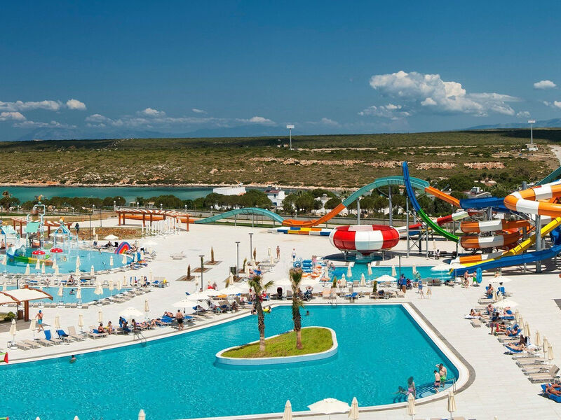 Aquasis Deluxe Resort