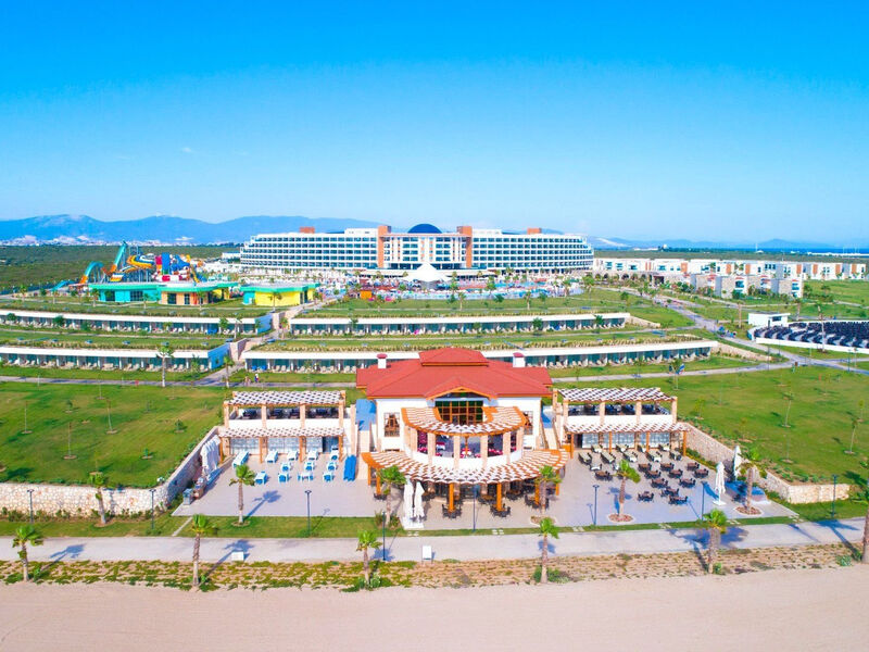 Aquasis Deluxe Resort