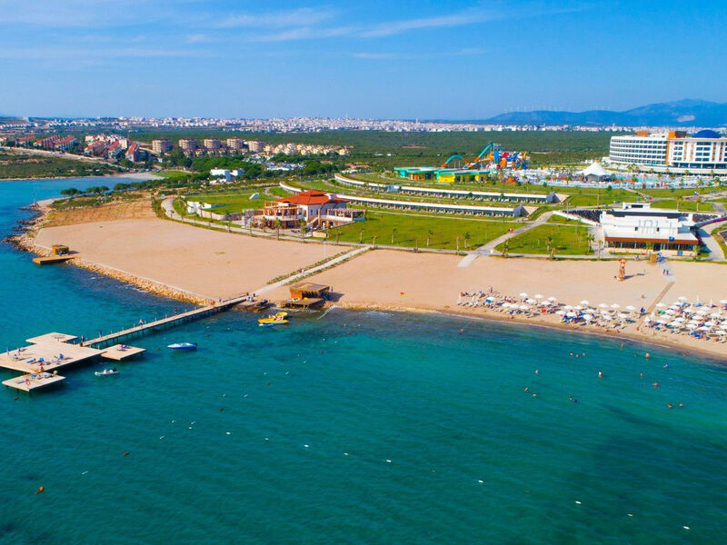 Aquasis Deluxe Resort