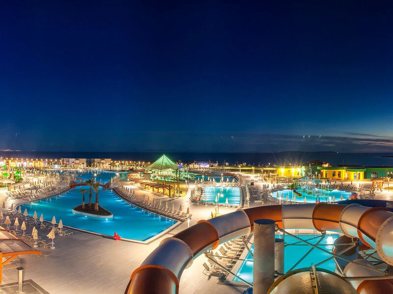 Aquasis Deluxe Resort