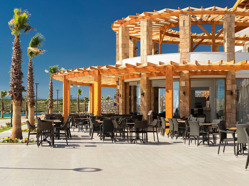 Aquasis Deluxe Resort