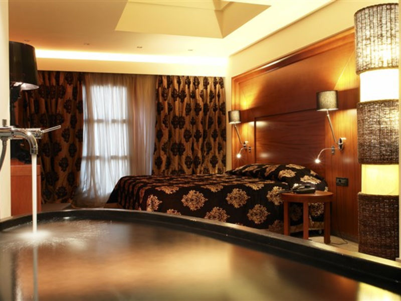 Aressana Spa Hotel & Suites