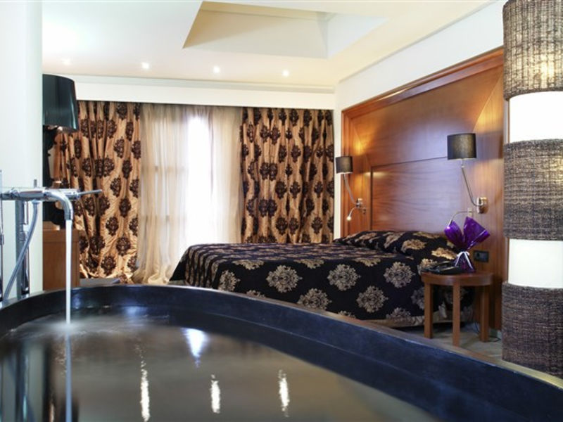 Aressana Spa Hotel & Suites
