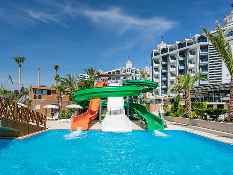 Aria Resort & Spa
