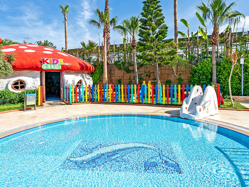 Aria Resort & Spa