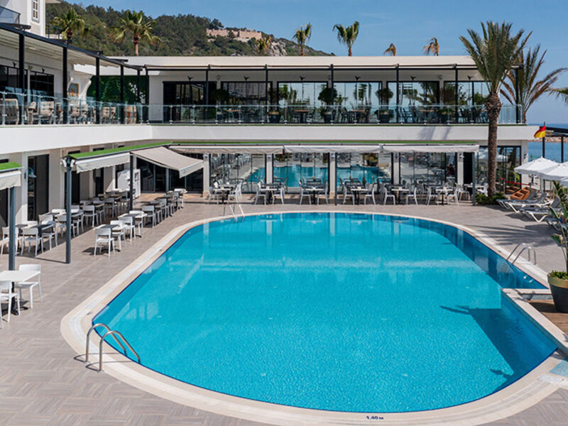 Aria Resort & Spa