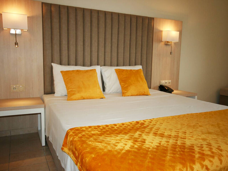 Aristoteles Holiday Resort & Spa