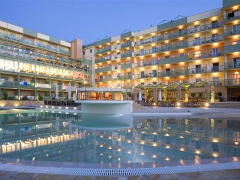 Ariti Grand