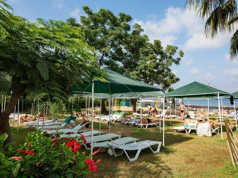 Armas Green Fugla Beach