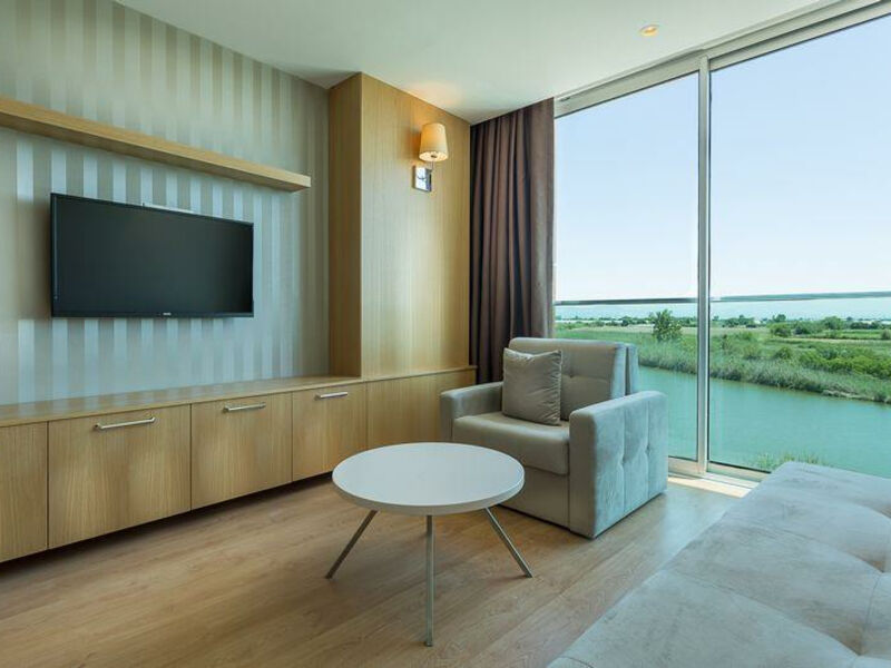 Aska River Suite