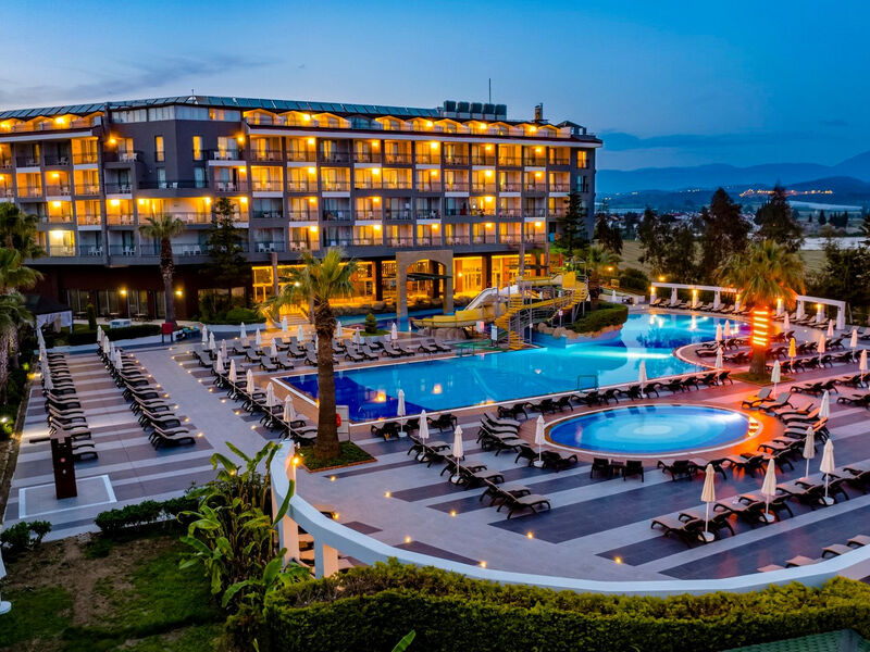 Washington Resort Hotel & SPA