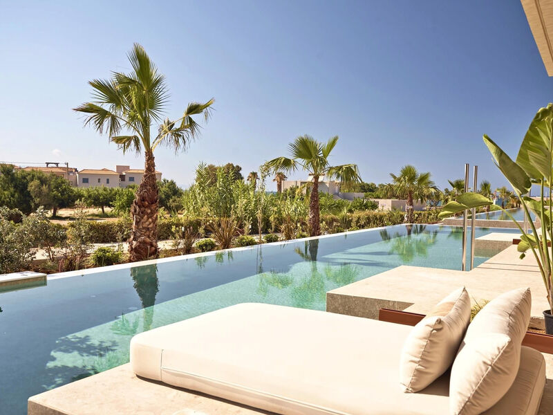 Asterion Suites & SPA