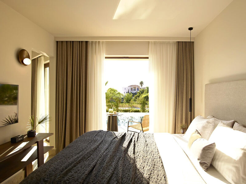 Asterion Suites & SPA