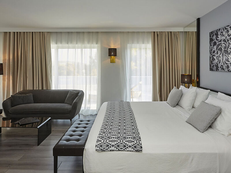 Athenian Riviera Hotel & Suites