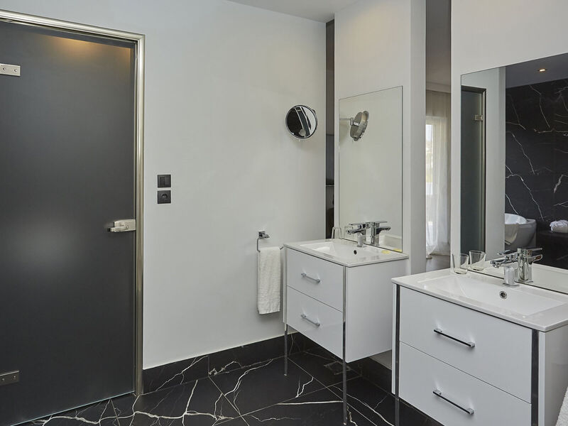 Athenian Riviera Hotel & Suites