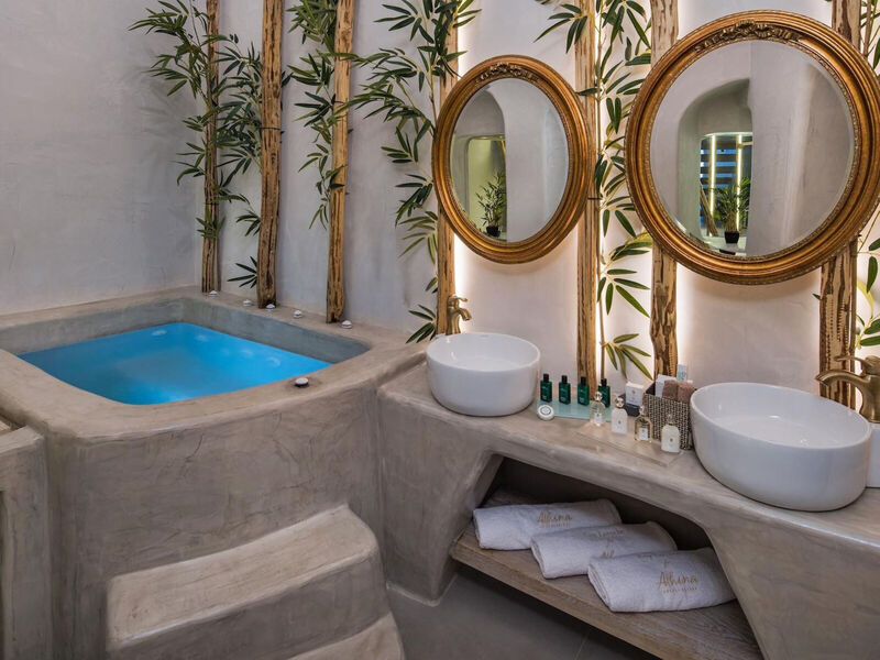 Athina Luxury Suites