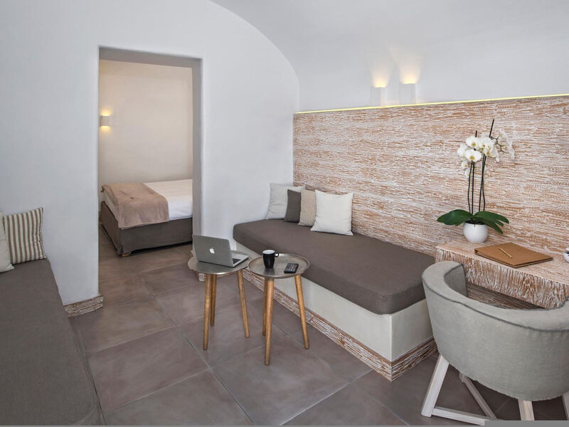 Athina Luxury Suites