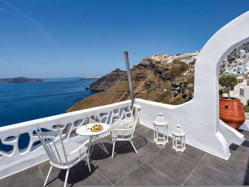 Athina Luxury Suites