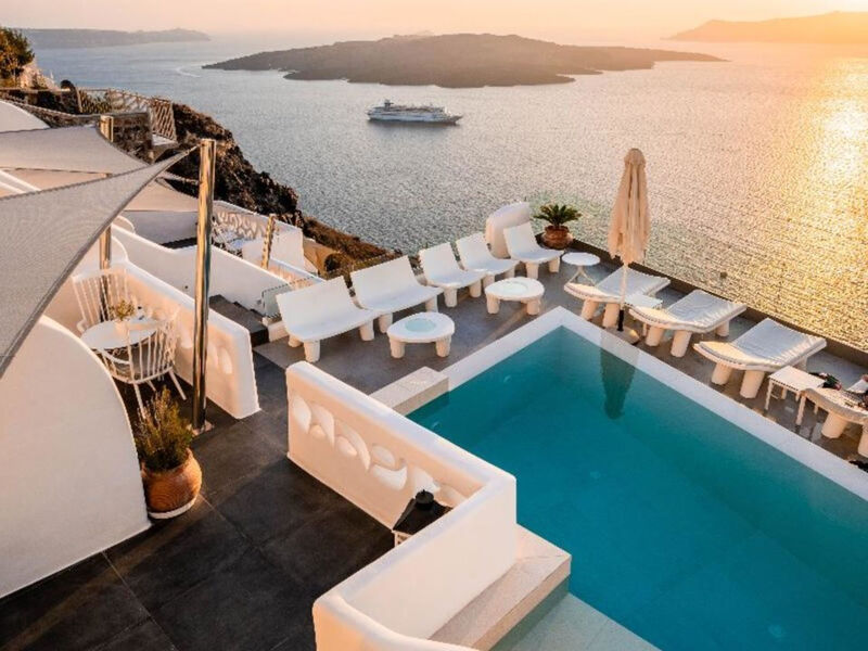 Athina Luxury Suites