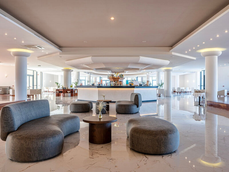 Athina Palace Resort 