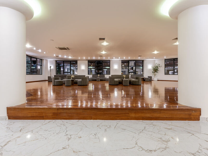 Athina Palace Resort 