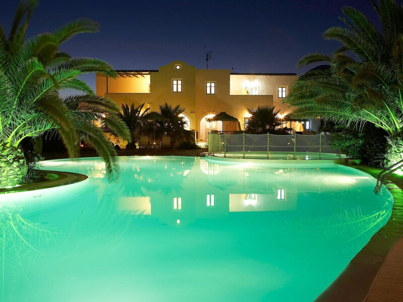 Atlantis Beach Villa