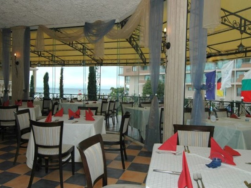 Atrium Beach