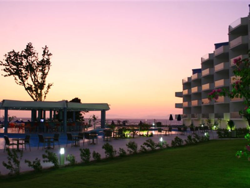 Atrium Platinum Spa & Convention Resort