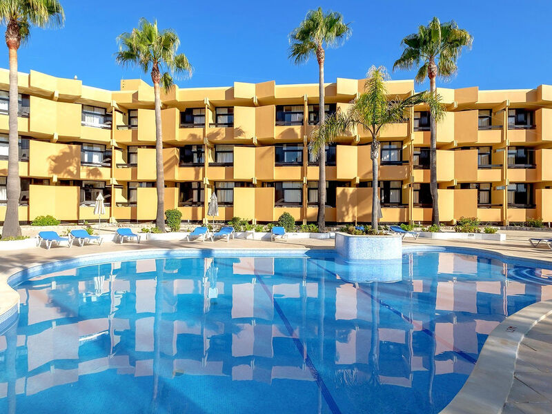 Auramar Beach Resort