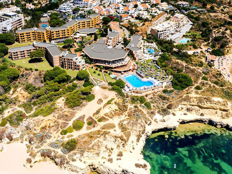 Auramar Beach Resort
