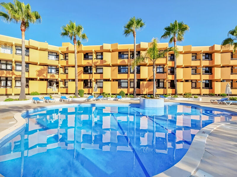 Auramar Beach Resort