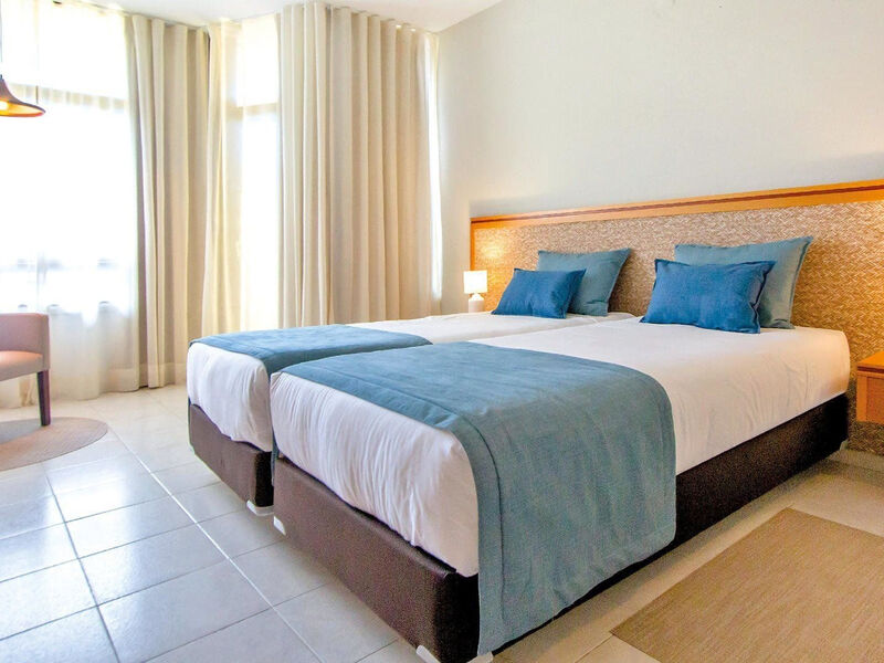 Auramar Beach Resort