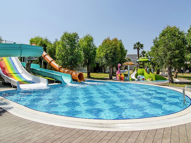 Aurum Spa & Beach Resort