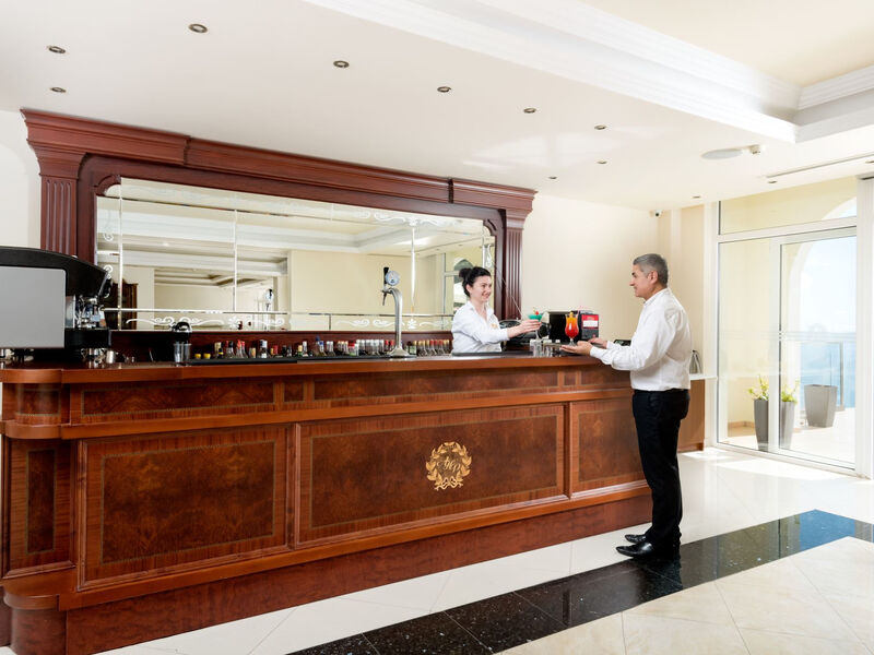 Avalon Palace Hotel