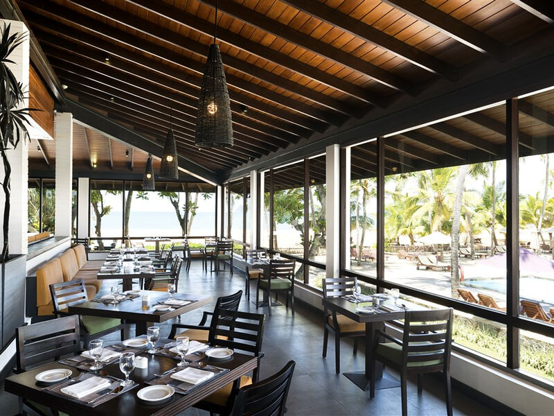 Hotel Avani Kalutara Resort