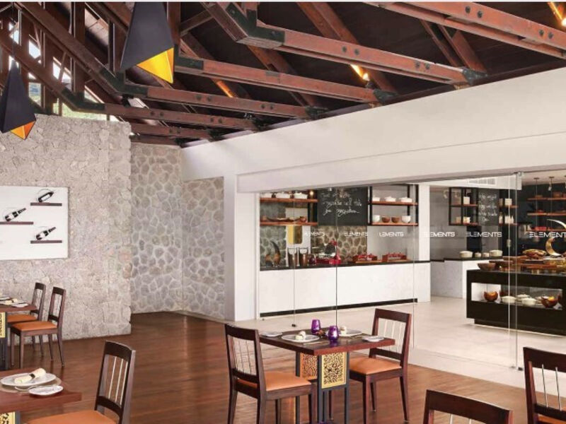Avani Seychelles Barbarons Resort & Spa