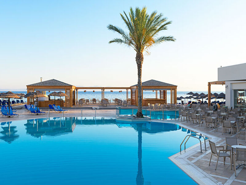 Avra Beach Resort Hotel & Bungalows